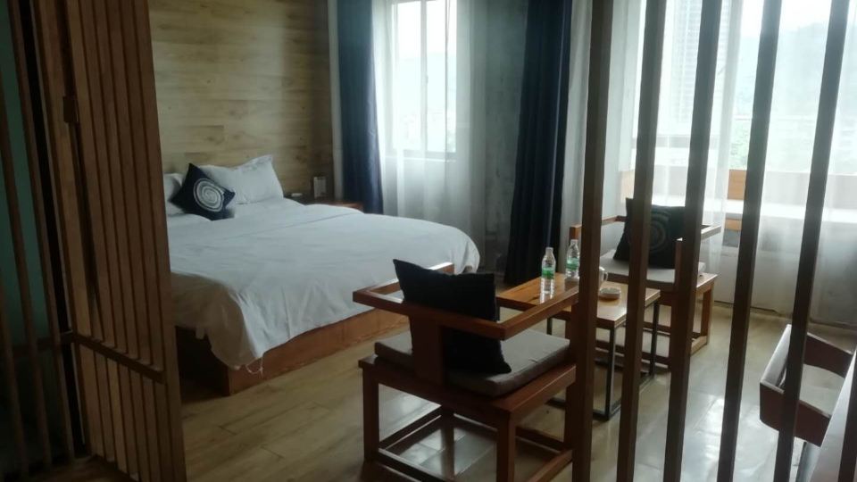 Blue Berry Hotel