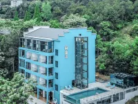 Zixing Xiyan · Hidden Lake and Pines Homestay (Dongjiang Lake Bailang Scenic Area) Hotel a Zixing