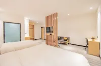Changee Hotel (Haikou Qilou Old Street Nanya Plaza)