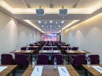 Crystal Orange Harbin Central Avenue Zhuozhan Center Hotels near Daoli