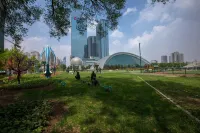 Aiyi Future Serviced Apartment (Shenyang Qingnian Street Maoye Center Branch)