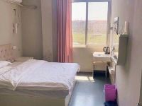 1375城市小屋旅馆(台州机场路店) - 双床小套房