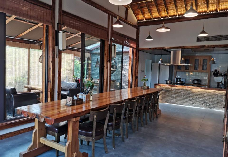 Shanghai Country House