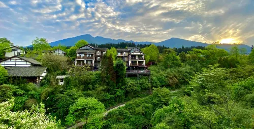 Hongya Qiliping Kangqi Heyuan Health Resort Hotel (Qiliping Zero Kilometer) Hotels in Hongya