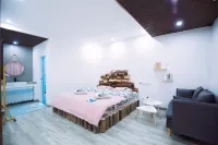 Daocheng Sanmao Homestay