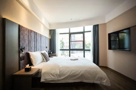 Superior Hotel (Fuzhou Red Star Macalline, Nanchang University) Отели рядом с достопримечательностью «Fuzhou Normal College for Childhood Education»