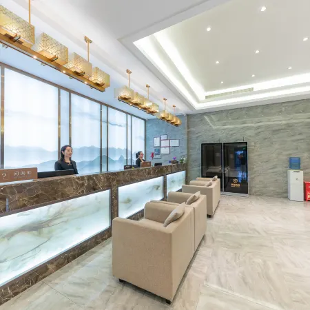 Rhine Hotel (Tenglong Cave Visitor Center Lichuan Station)
