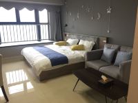 广州赞赞家公寓 - 超大床房