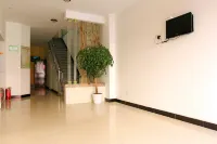 Tianmen Yipinju Business Hotel