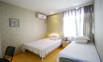 Wuhu Huayang Nianhua Theme Hotel