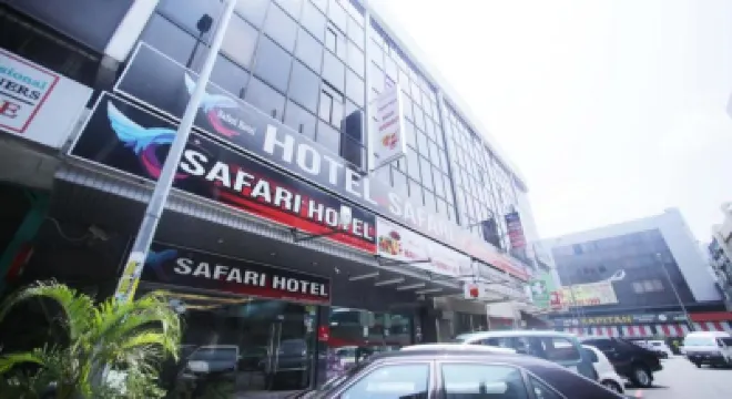 Safari Hotel Hotels near Ampang Street Art