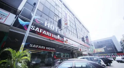 Safari Hotel