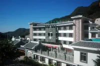 Jixiang Tiankeshe Hotel
