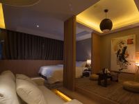 台州摩天时代酒店 - 异国风情大床房