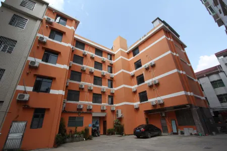 Derong Business Hotel Отели рядом с достопримечательностью «Liuzuyan»