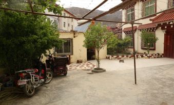 Batang Dexi Hotel