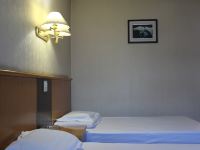 杭州义桥蓝天旅馆 - 标准双床房A