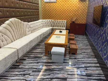 Sanxia Shijia Holiday Hotel