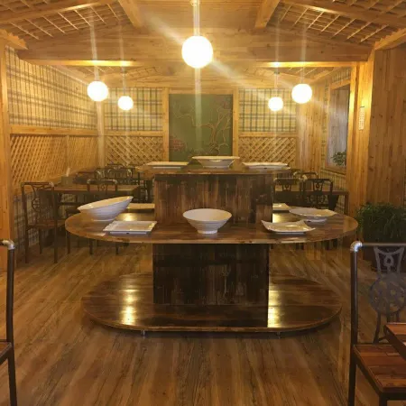 Aipai Hotel