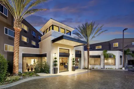 Hilton Garden Inn San Diego Mission Valley/Stadium Отели рядом с достопримечательностью «Гора Коулс»