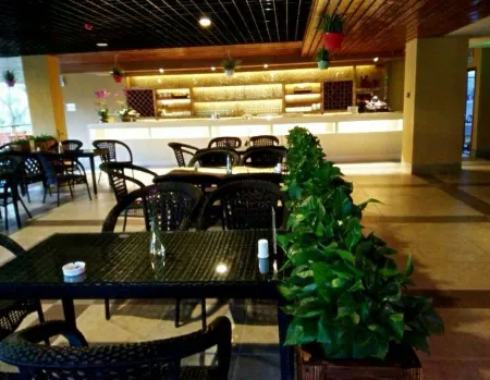 Hongye Hotel Отели рядом с достопримечательностью «Hainan Open University Wuzhishan Branch»