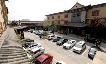 Xinghuacun Hotel
