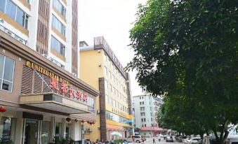 United Star Hotel