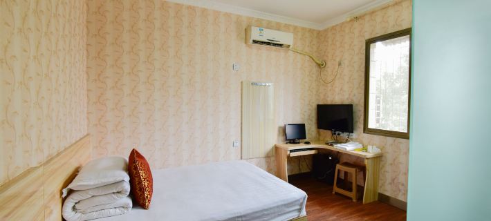 Xinglong Hotel, Jixian Отели в г. Лусянь