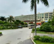 珠海南濠假日飯店 健峰商場附近的飯店