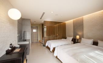 823Tourist Hotel