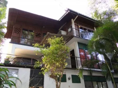 Drop Hostel Hotels in 