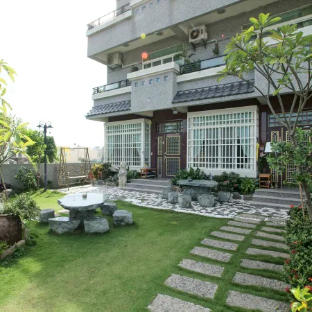 Moon Villa