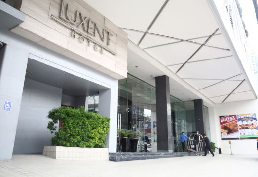 2. 룩센트 호텔..