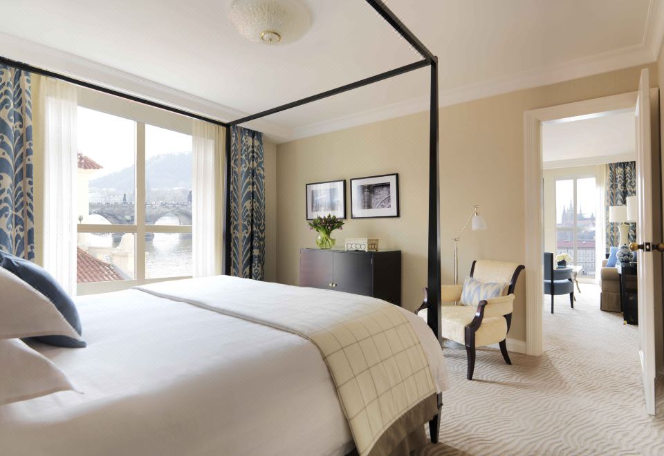 1. 포시즌스 호텔 ..