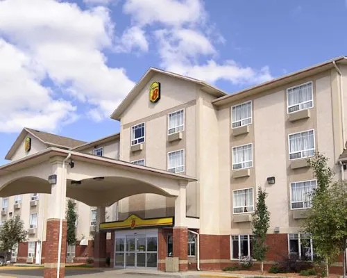 Super 8 by Wyndham High Level AB โรงแรมในไฮเลเวล