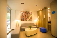 HanTing Hotel (Qiandao Lake Yintai Plaza)