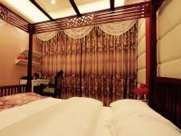 自贡唯可异国风情酒店 - 婚房单人间