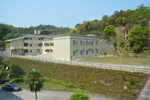 Shaoguan Tianjingshan Yunjin Hotel - 2 Yıldız