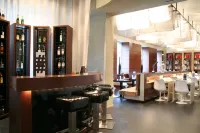 987 Design Prague Hotel - Quầy Bar