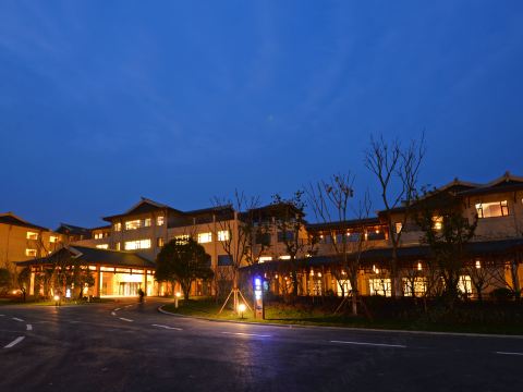 Swan Lake Resort Hot Spring Jiangba