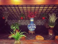 Lixuhuan Inn - parking