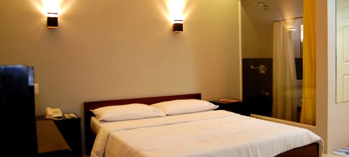 Rumi Apartelle Hotel Các khách sạn ở Angeles