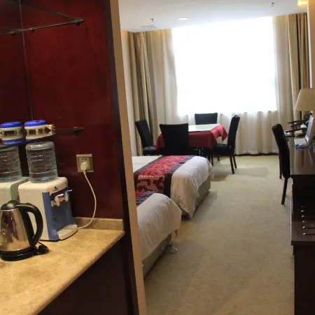 Fuping Hongdu Zhonghui Hotel