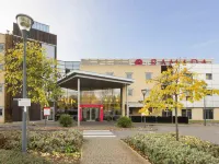 Ramada by Wyndham London North M1