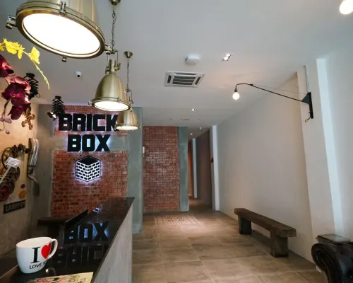 Brick Box Hotel @ Oldtown Ipoh Hotels near Ipoh War Memorial