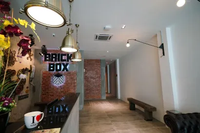 磚盒酒店