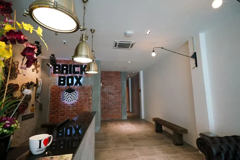 磚盒酒店