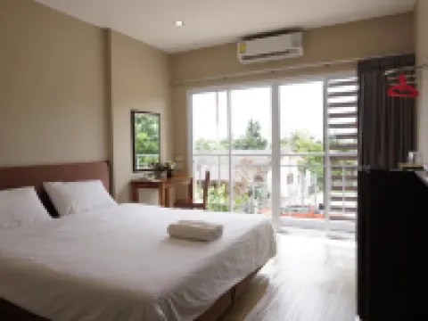 ชมพู นครินทร์ อพาร์ตเมนต์ โรงแรมในตรัง