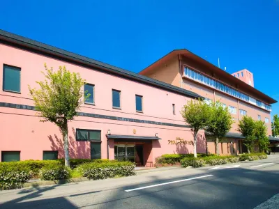 Ayaha Lakeside Hotel Hotels in 