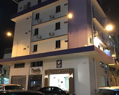 โรงแรมซัมเมอร์ โรงแรมใกล้หอนาฬิกาอัทกินสัน